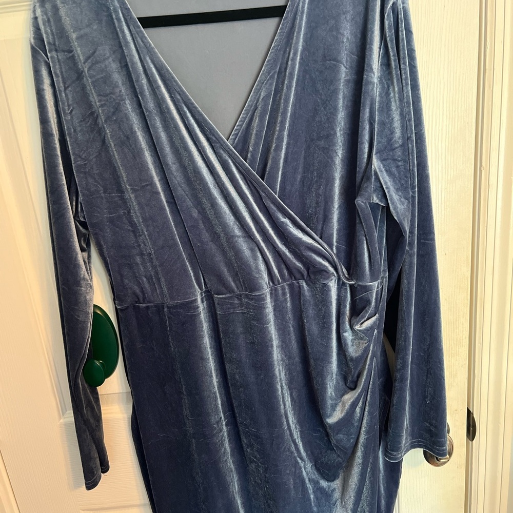Elegant Light Blue Gray Velvet Wrap Retro Fitted Pinup Dress - Picture 4 of 5